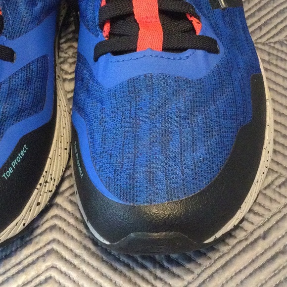 New Balance size 6 black and blue sneakers for men - Picture 4 of 7